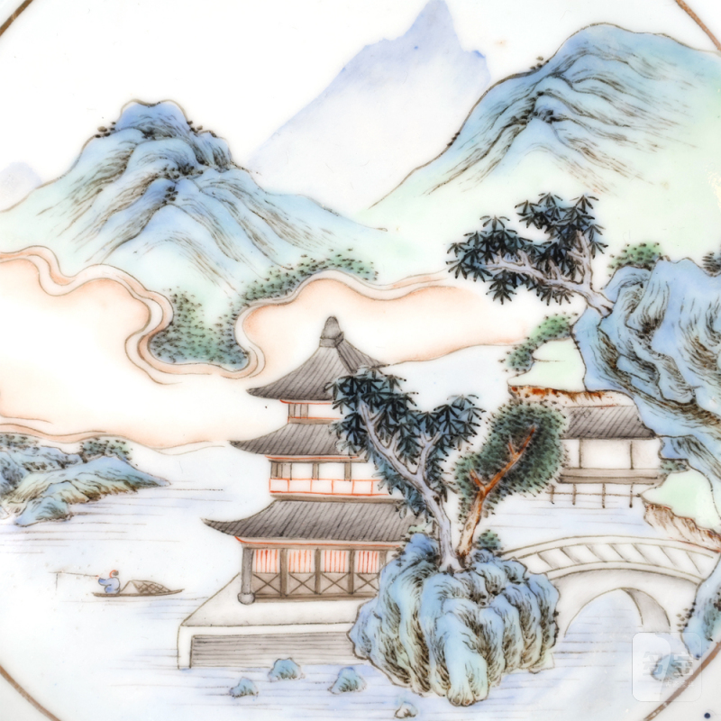 民国 新粉彩山水楼阁纹盘 - 图3